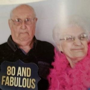 Meet your Posher, Joni